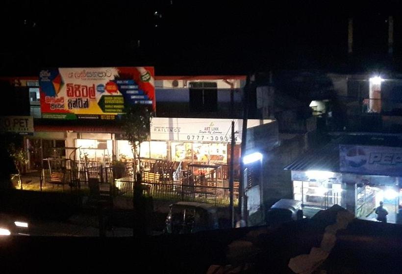 Aamiaismajoitus (B&B) Gamage Friendly Home