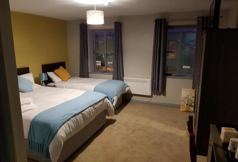 مبيت وإفطار Lynch's On The Pier