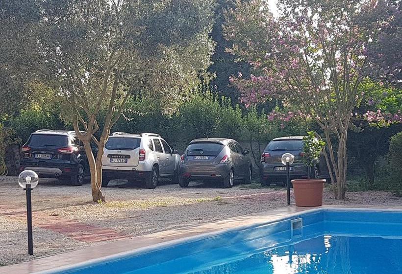 تختخواب و صبحانه Relais La Villa