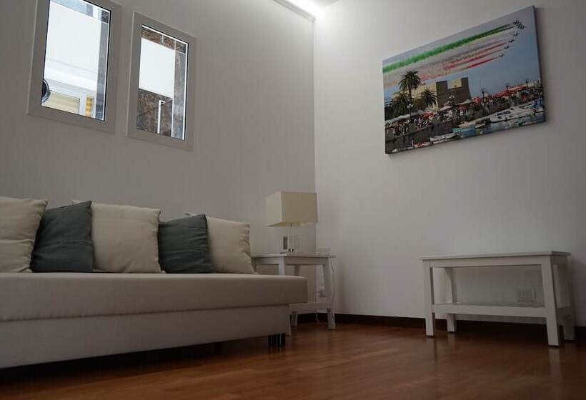 تختخواب و صبحانه Room 56