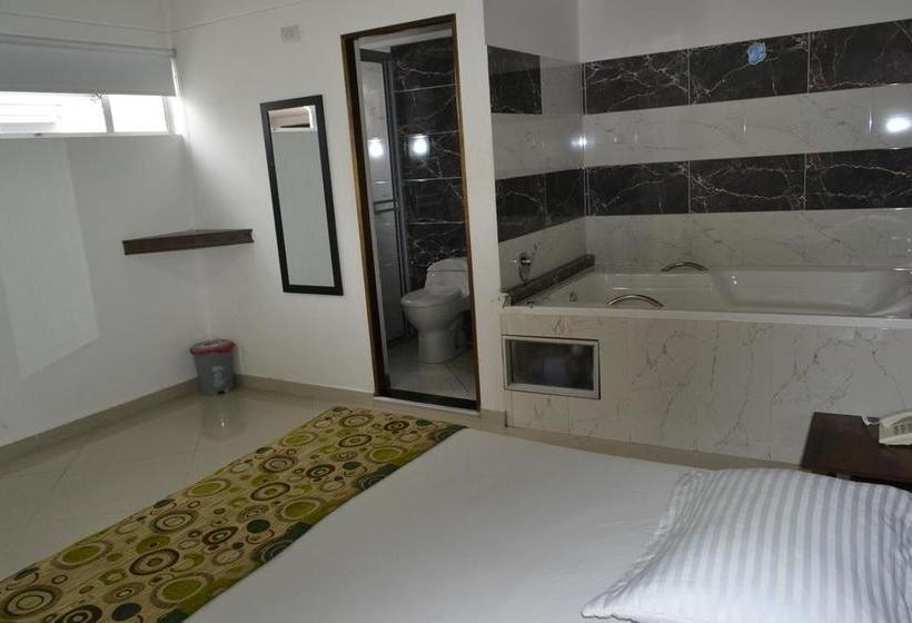 هتل Punto Dos Suites