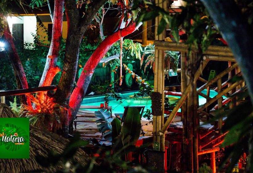 La Natura Hostel & Pool