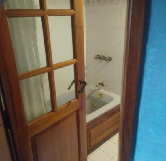 Universal Traveller's Hostel