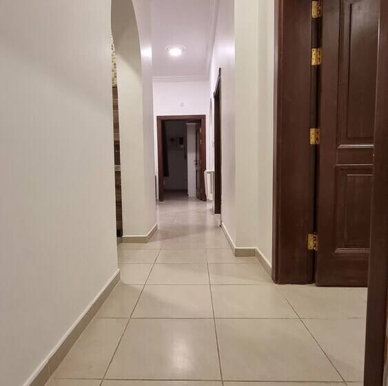 اقامتگاه Hometel Al Ghamdi