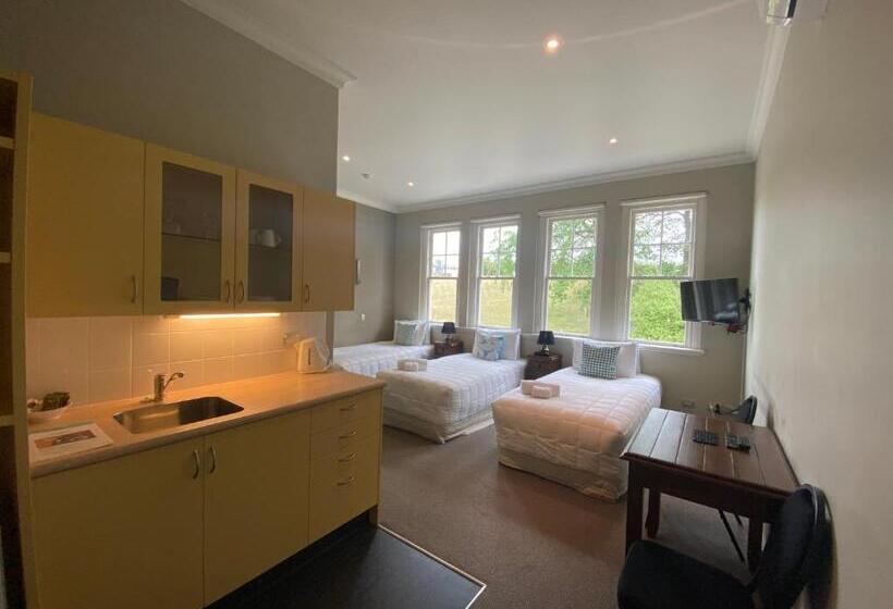 בית מלון כפרי Teschemakers Resort