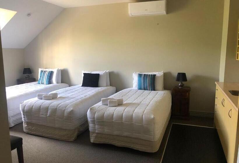 בית מלון כפרי Teschemakers Resort