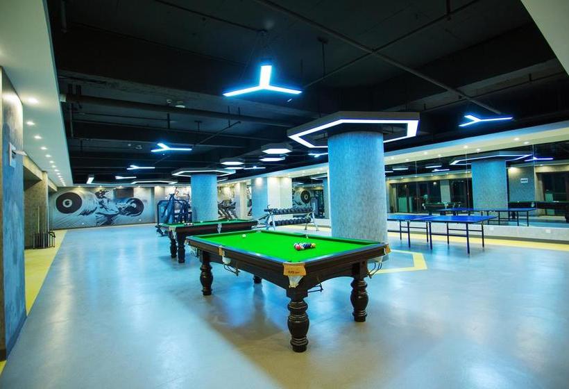 هتل Xishuangbanna Yajule City Golf