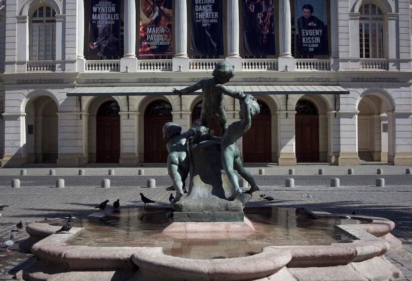 Debaines Hotel Santiago