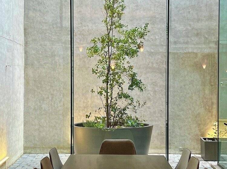 Debaines Hotel Santiago