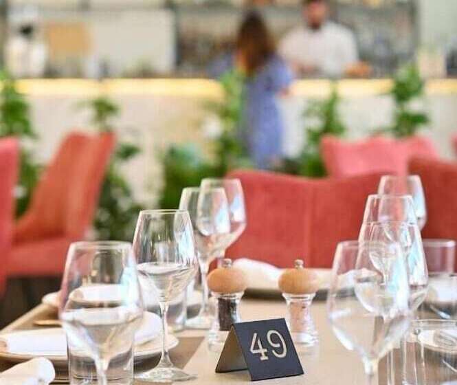 هتل Fllad Resort & Spa