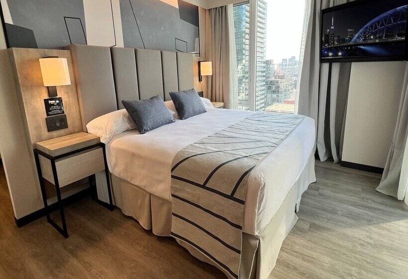 Hotel Riu Plaza Toronto