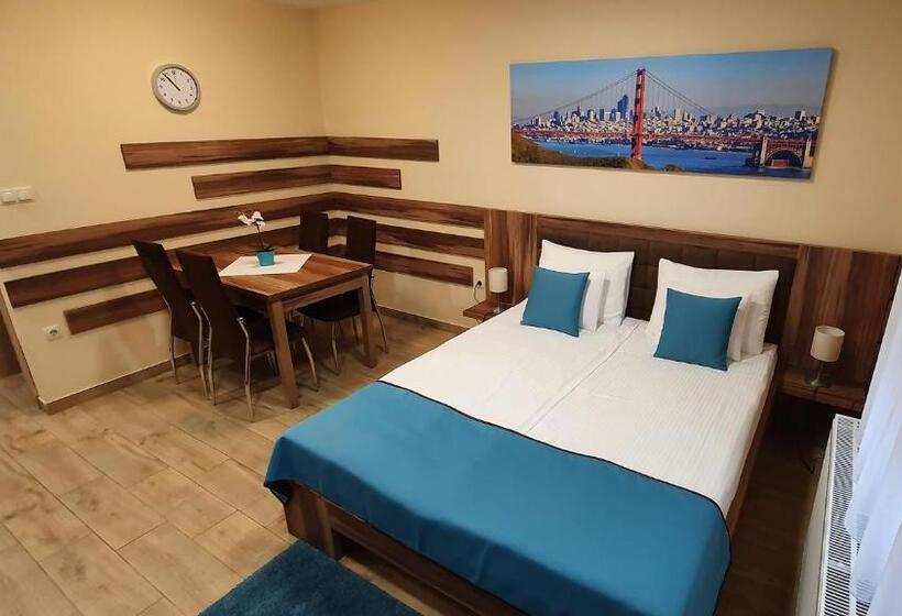 민박 Irány Colorado Apartman