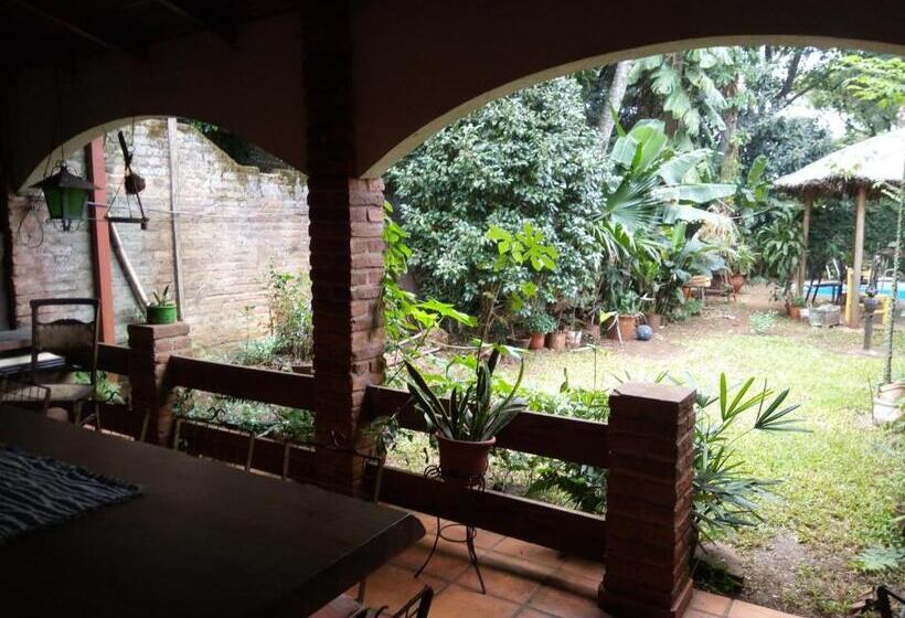 تختخواب و صبحانه Posadas La Hermosa