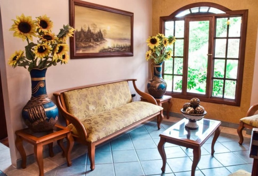 فندق Posada Real