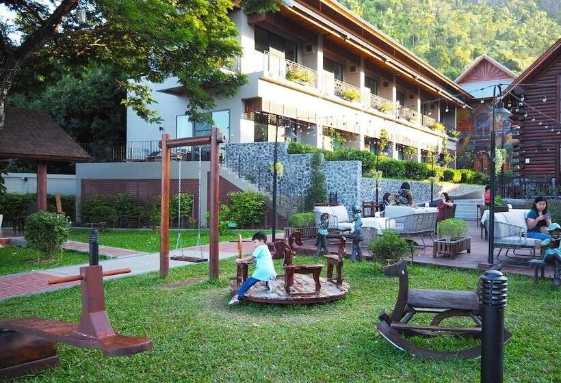 Plakan Resort
