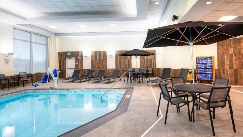 هتل Fairfield Inn & Suites By Marriott Ottawa Airport
