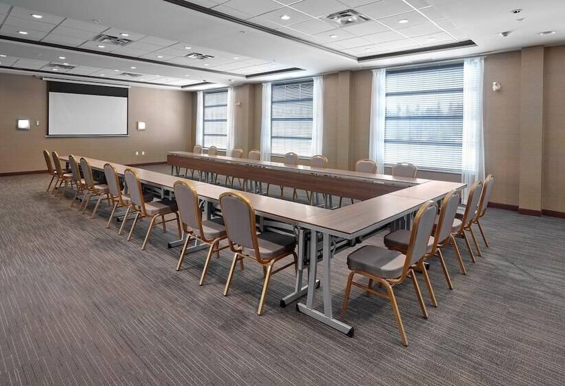 בית מלון כפרי Four Points By Sheraton Edmonton West
