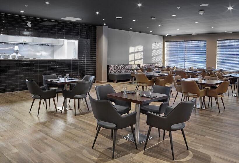 ホテル Four Points By Sheraton Edmonton West