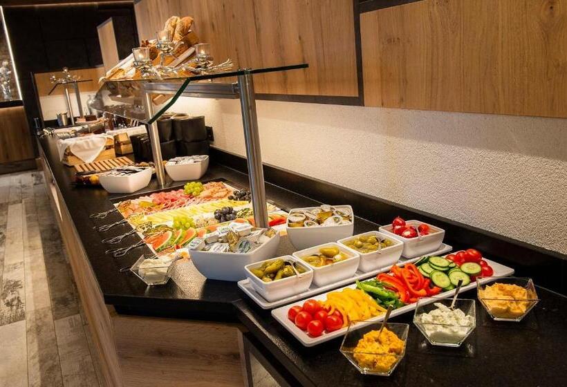 هتل Modern Mountain