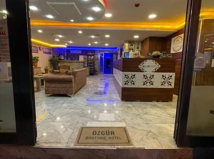 هتل Ozgur
