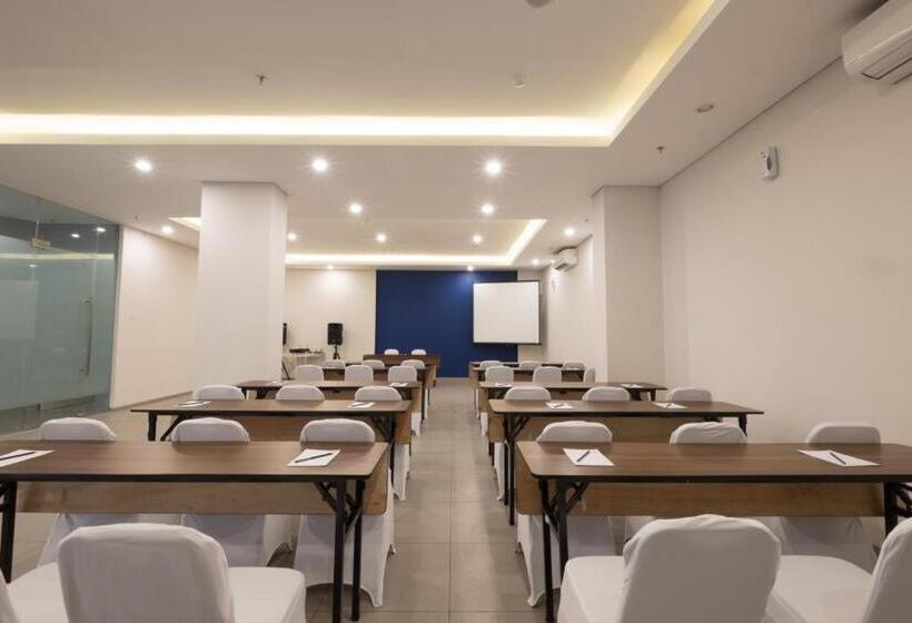 هتل 88 Bekasi By Wh