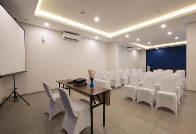 هتل 88 Bekasi By Wh