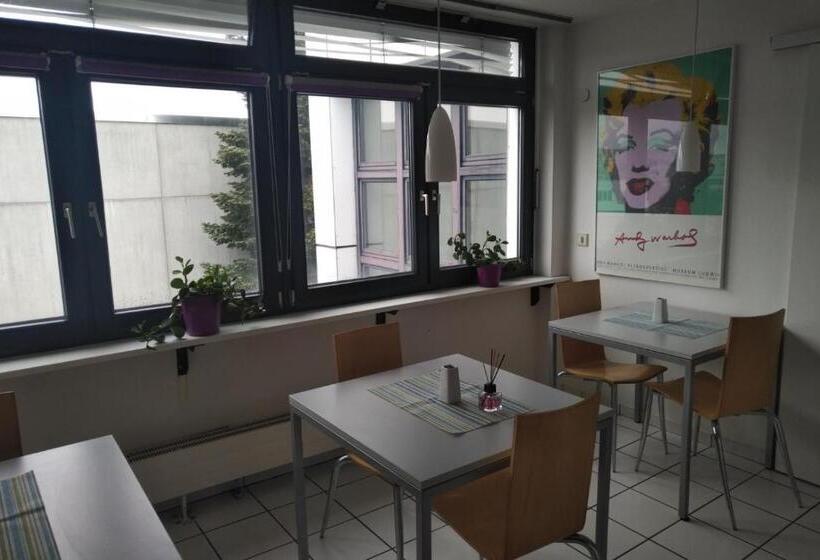 هتل Atelier Guesthouse