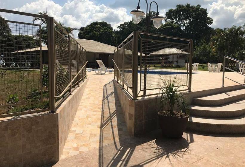 בית מלון כפרי Kaeru