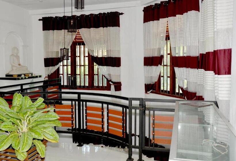 Hotel Sumimal Resort Polhena