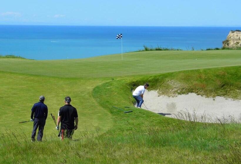 تختخواب و صبحانه Mnm's Bnb