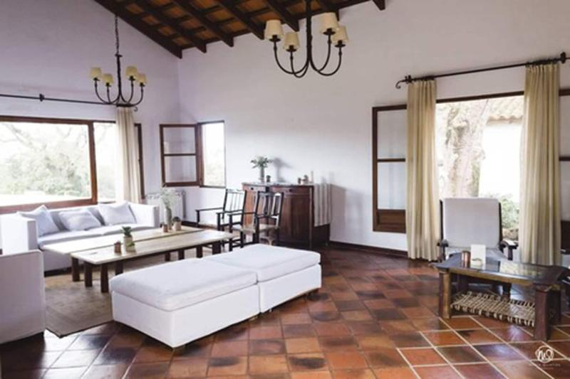 تختخواب و صبحانه Torrontes