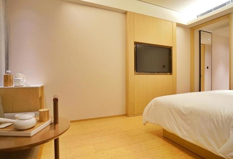 Ji Hotel Qiqihar Emancipation Door