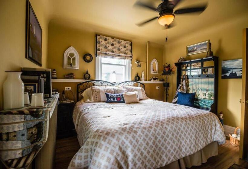 تختخواب و صبحانه Avonview Manor