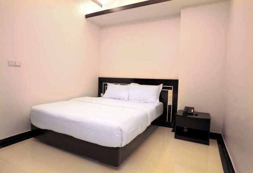 Hotel Elaf International