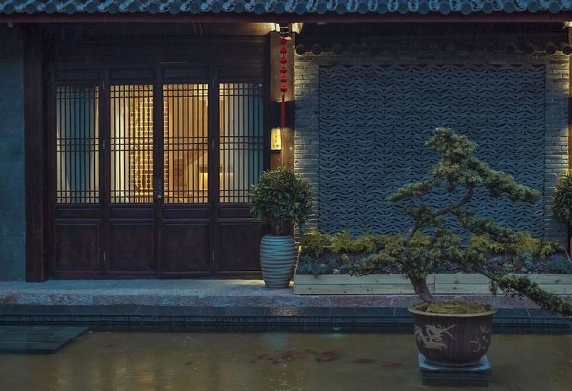 هتل Lijiang Qilu Garden