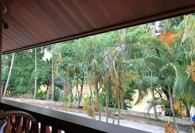 هتل Luang Prabang Villa Sirikili River View