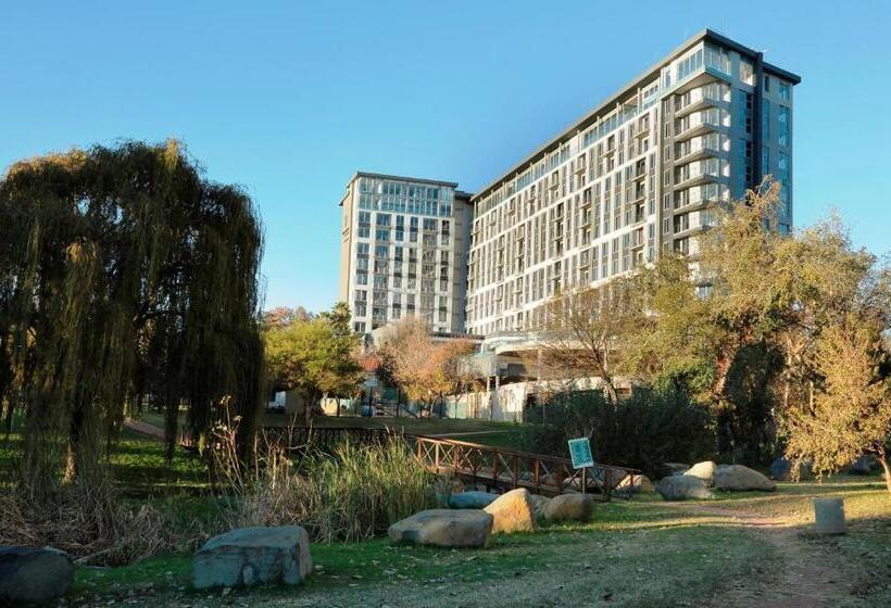 בית מלון כפרי The Capital On The Park