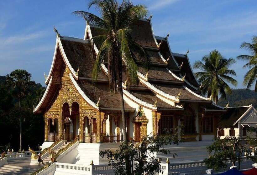 هتل Luang Prabang Villa Sirikili River View