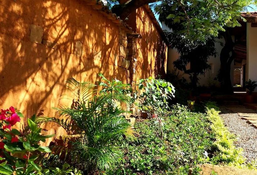 تختخواب و صبحانه Casa Canela