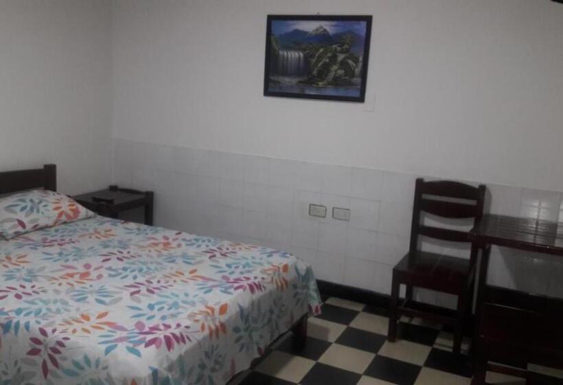 هتل Hospedaje Santa Bárbara