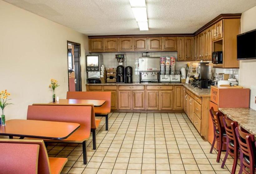 בית מלון כפרי Rodeway Inn