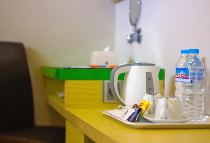 هتل Sevensix  Balikpapan