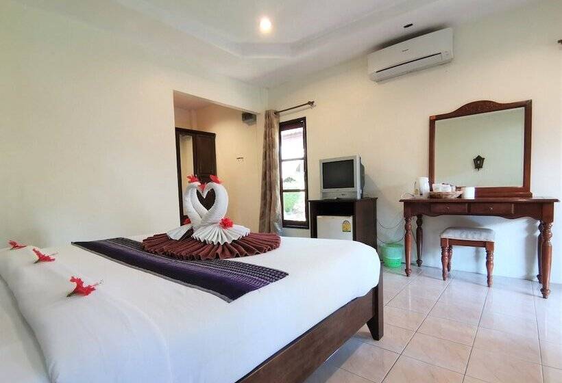 בית מלון כפרי Lanta Whiterock Resort