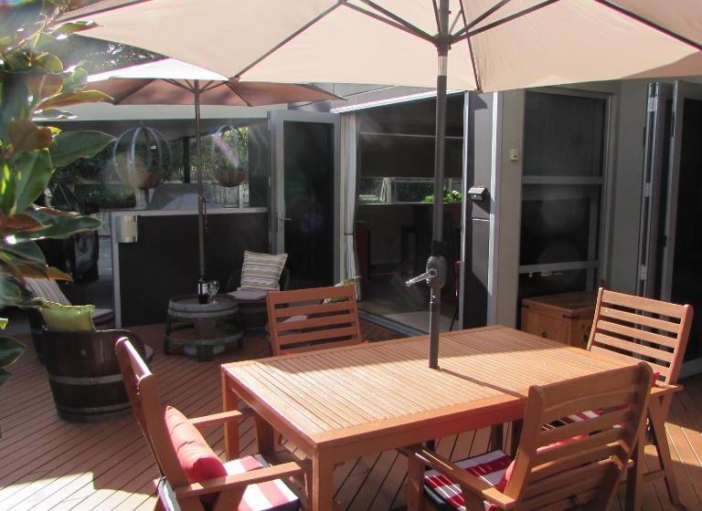 15 On Dillon Bed & Breakfast