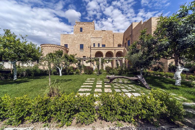 هتل Castello Di Ugento