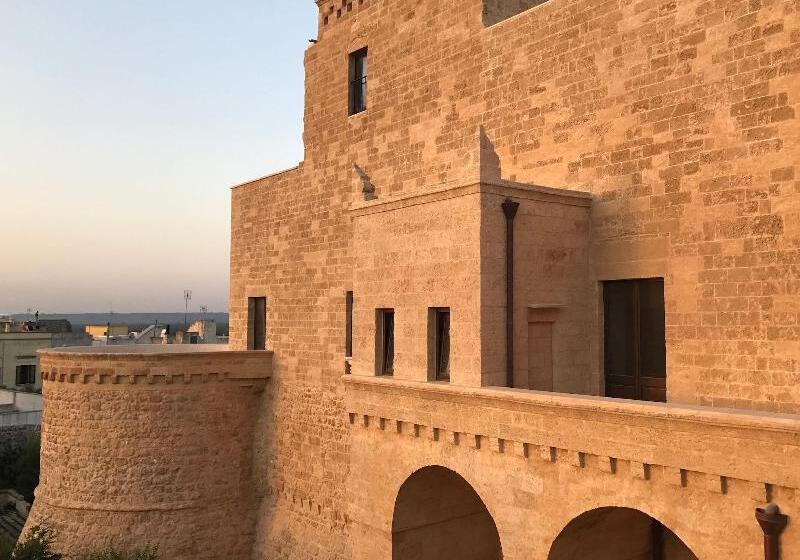 هتل Castello Di Ugento