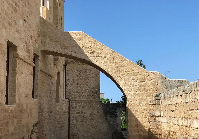 هتل Castello Di Ugento