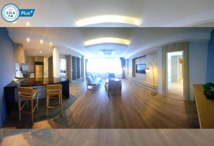 استراحتگاه The Lake Chalong Hotel Sha Plus