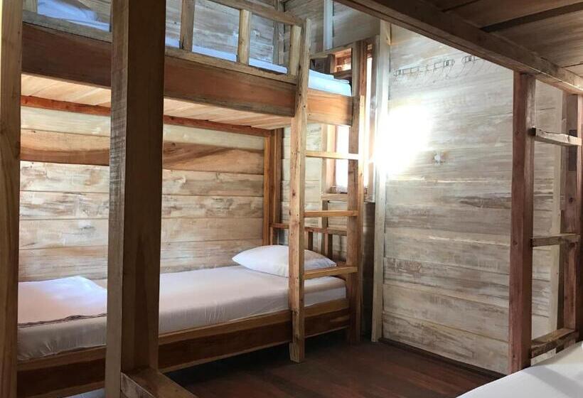 هاستل Beranda Ecolodge