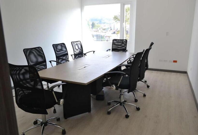 تختخواب و صبحانه Nivari Duitama